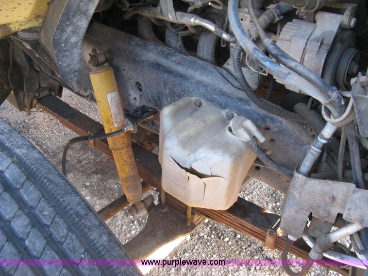 image for item A4424 1987 GMC Sierra C7000 box truck