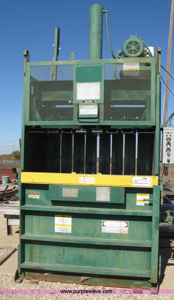 image for item A4460 1997 Load King 1003910 vertical cardboard baler