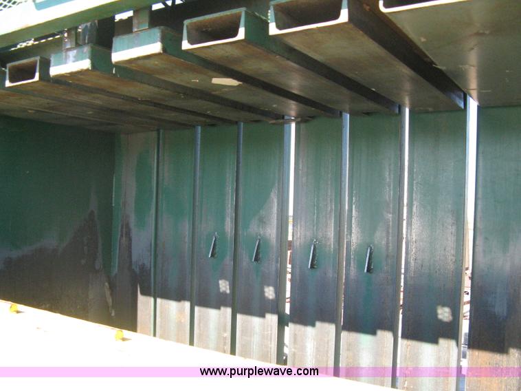 image for item A4460 1997 Load King 1003910 vertical cardboard baler