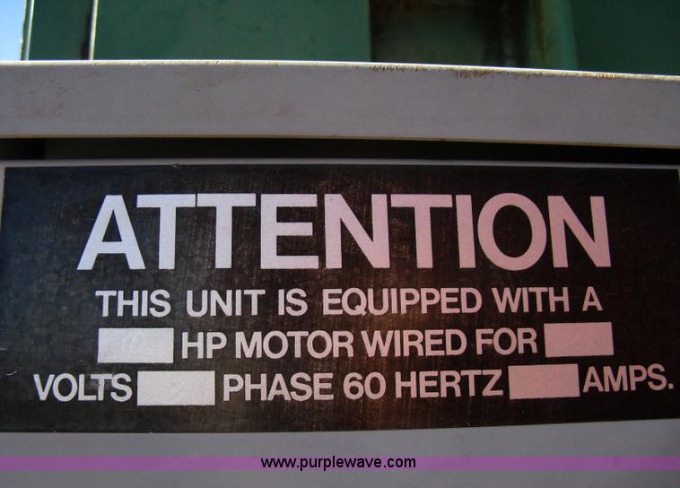 image for item A4460 1997 Load King 1003910 vertical cardboard baler