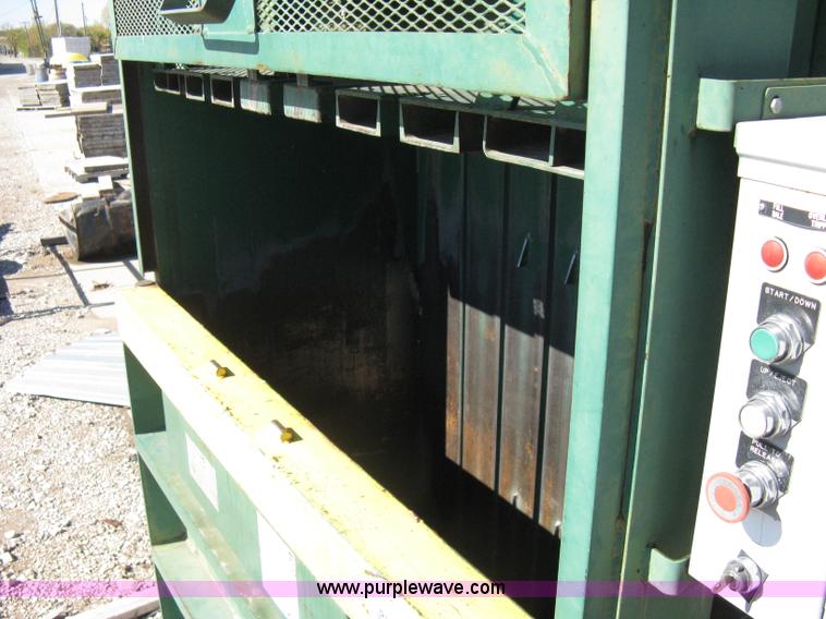 image for item A4460 1997 Load King 1003910 vertical cardboard baler