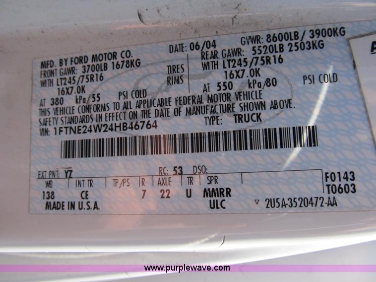 image for item B2524 2004 Ford Econoline E250 service van