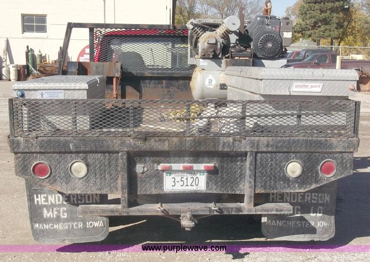 image for item B5061 1996 Ford F350 XLT crew cab pickup truck