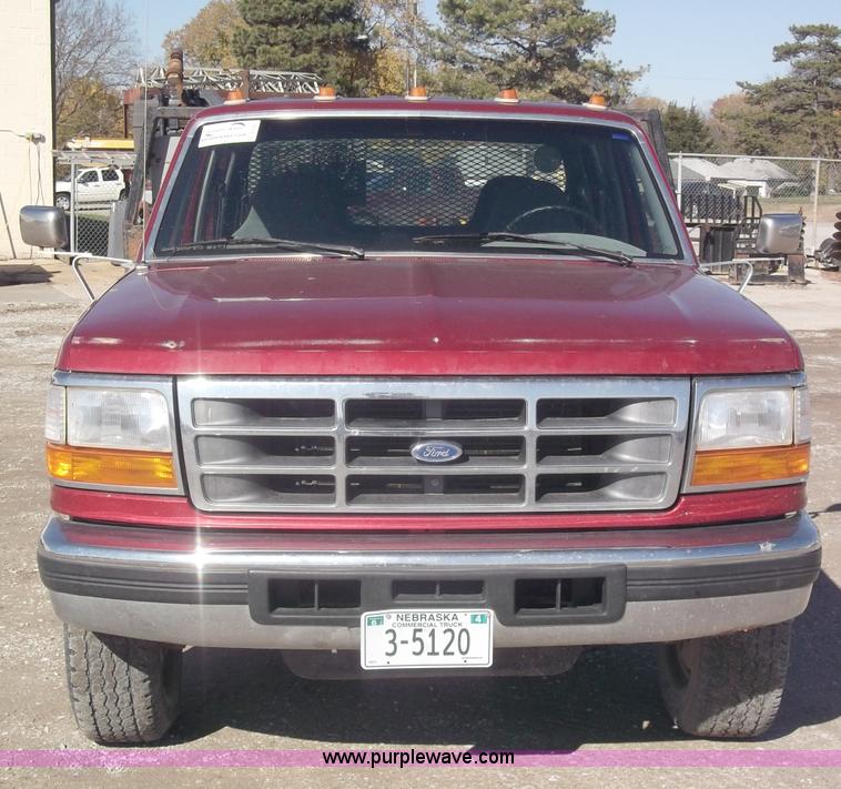 image for item B5061 1996 Ford F350 XLT crew cab pickup truck
