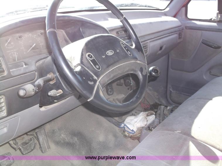 image for item B5061 1996 Ford F350 XLT crew cab pickup truck