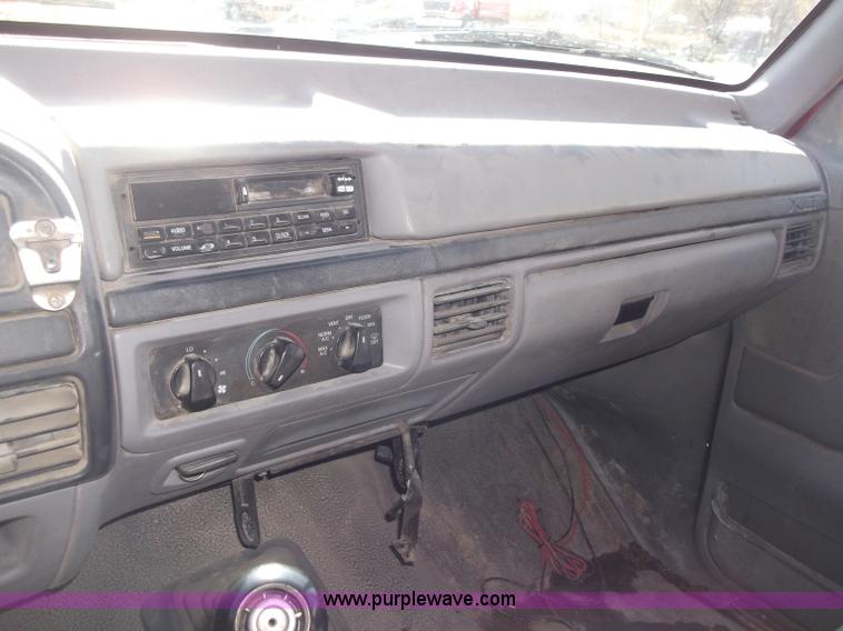 image for item B5061 1996 Ford F350 XLT crew cab pickup truck