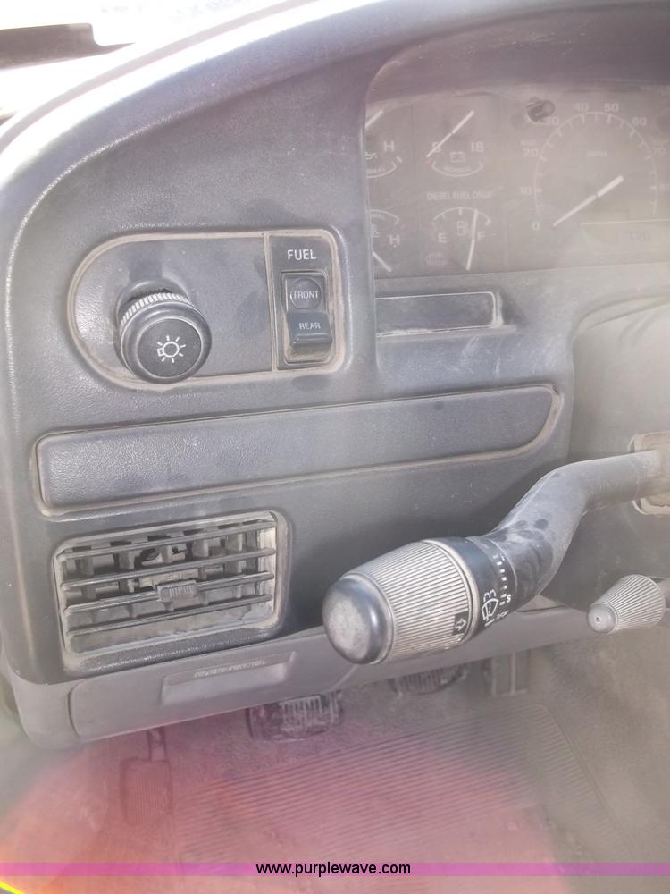 image for item B5061 1996 Ford F350 XLT crew cab pickup truck