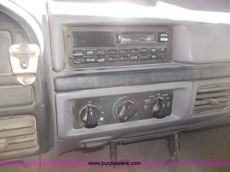 image for item B5061 1996 Ford F350 XLT crew cab pickup truck