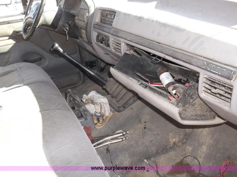 image for item B5061 1996 Ford F350 XLT crew cab pickup truck