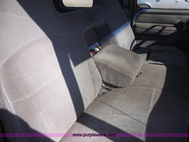 image for item B5061 1996 Ford F350 XLT crew cab pickup truck