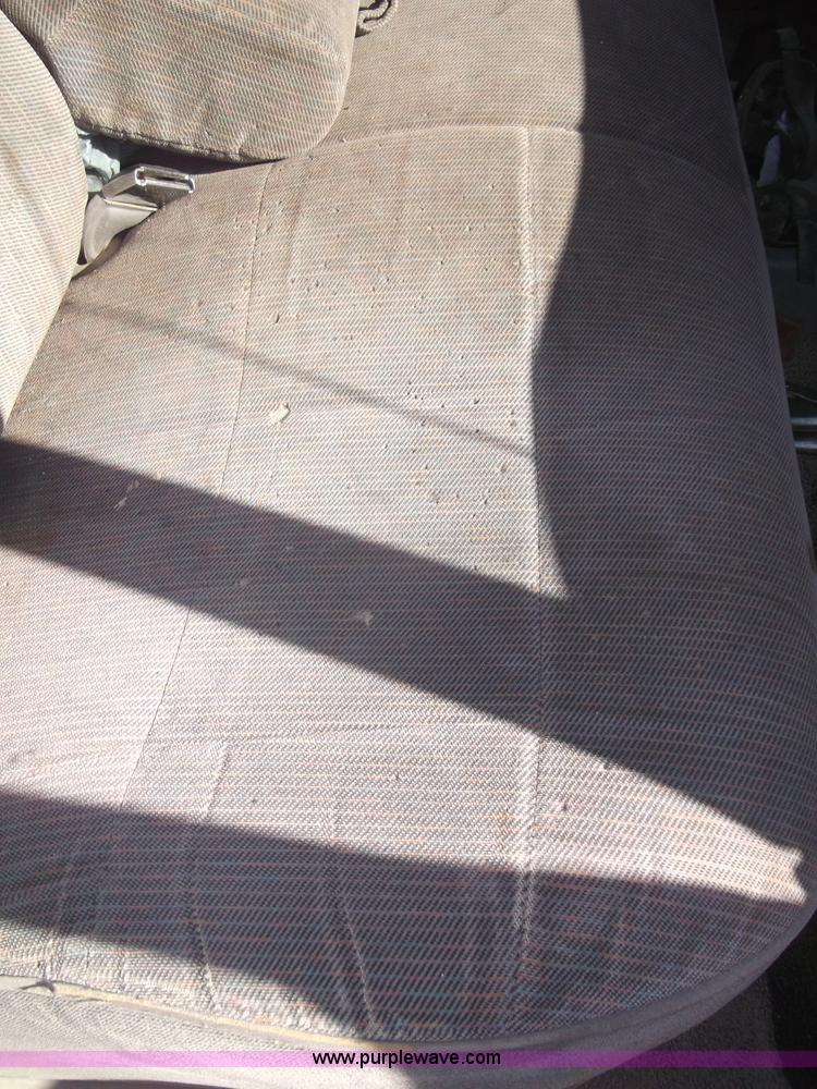 image for item B5061 1996 Ford F350 XLT crew cab pickup truck