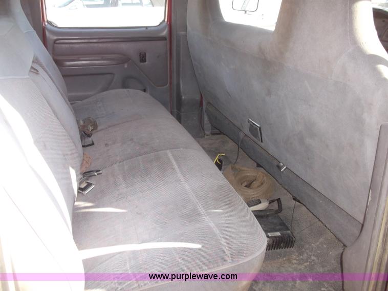 image for item B5061 1996 Ford F350 XLT crew cab pickup truck