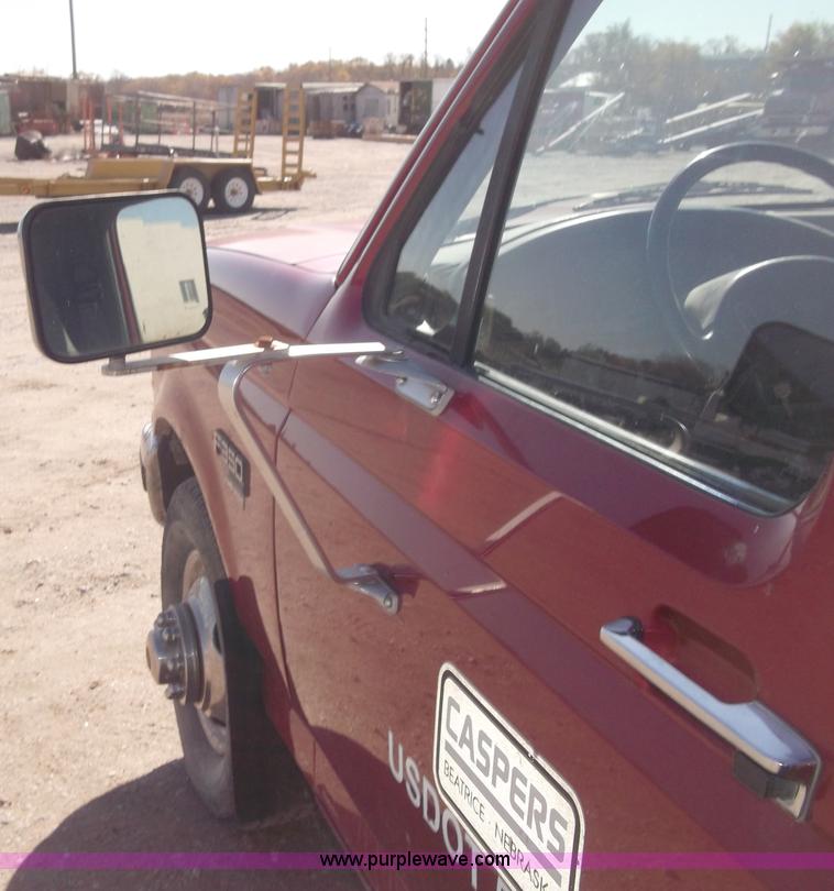 image for item B5061 1996 Ford F350 XLT crew cab pickup truck