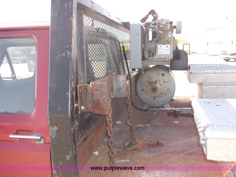 image for item B5061 1996 Ford F350 XLT crew cab pickup truck