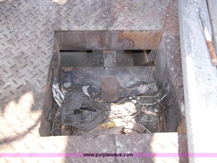 image for item B5061 1996 Ford F350 XLT crew cab pickup truck