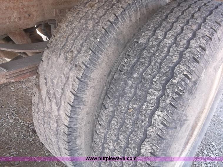 image for item B5061 1996 Ford F350 XLT crew cab pickup truck