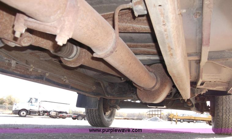 image for item B5061 1996 Ford F350 XLT crew cab pickup truck