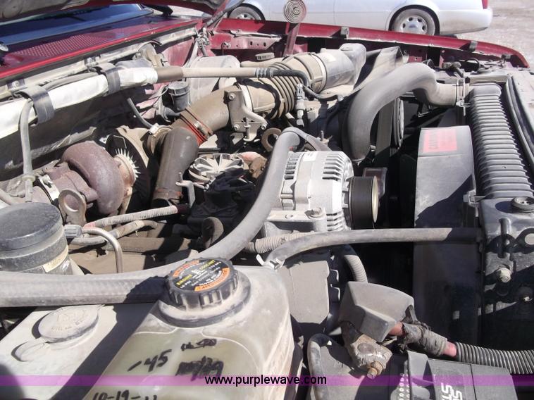 image for item B5061 1996 Ford F350 XLT crew cab pickup truck