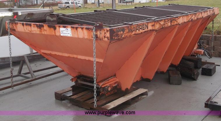 image for item B5064 1999 Warren salt spreader