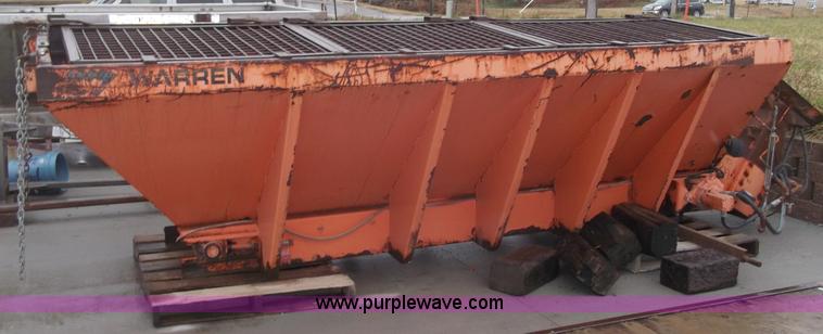 image for item B5064 1999 Warren salt spreader
