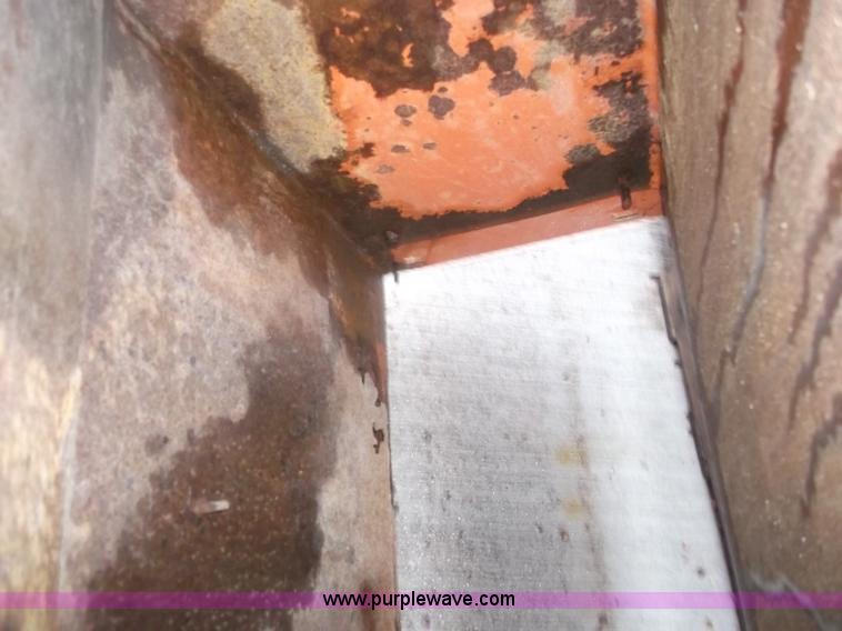 image for item B5064 1999 Warren salt spreader