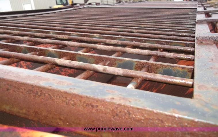 image for item B5064 1999 Warren salt spreader