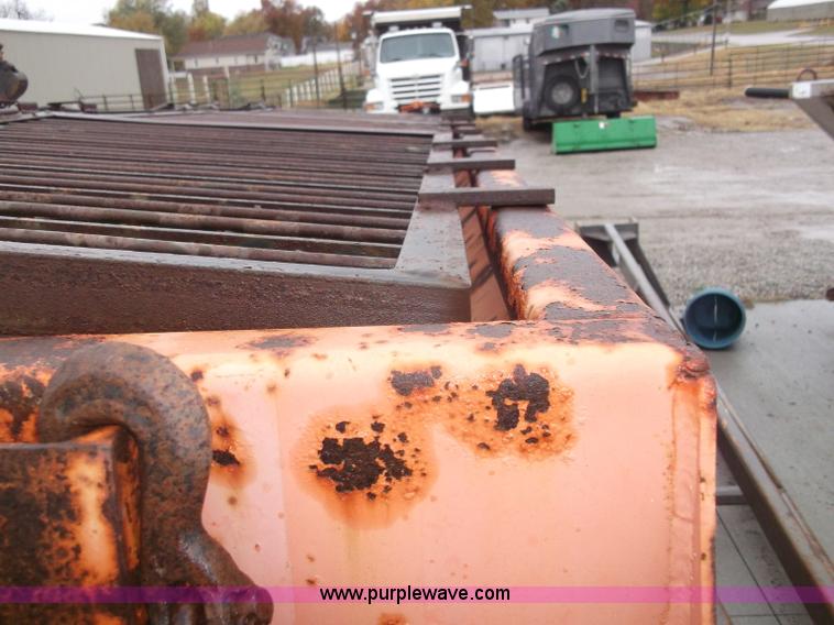 image for item B5064 1999 Warren salt spreader