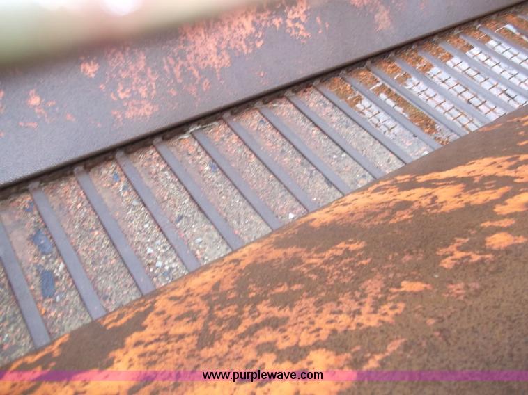 image for item B5064 1999 Warren salt spreader