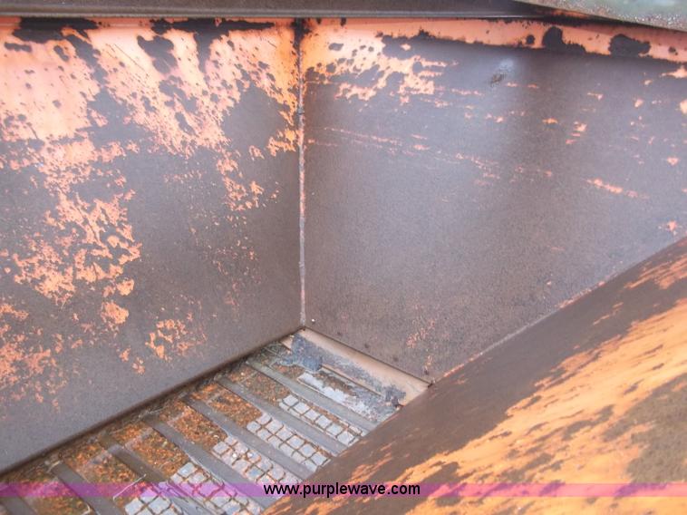 image for item B5064 1999 Warren salt spreader