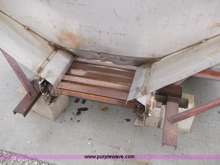 image for item B5065 Swenson stainless steel salt spreader