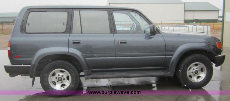 image for item B5546 1994 Toyota Land Cruiser SUV
