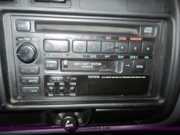 image for item B5546 1994 Toyota Land Cruiser SUV