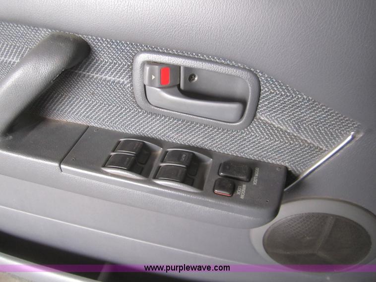 image for item B5546 1994 Toyota Land Cruiser SUV