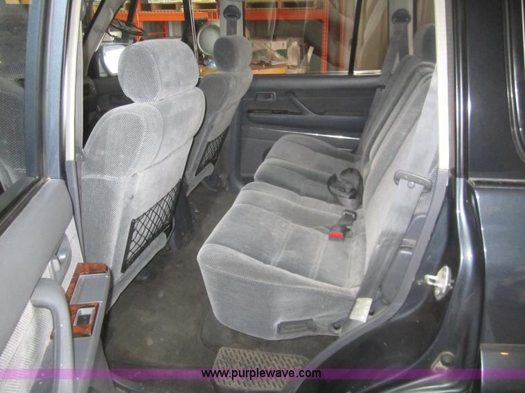 image for item B5546 1994 Toyota Land Cruiser SUV