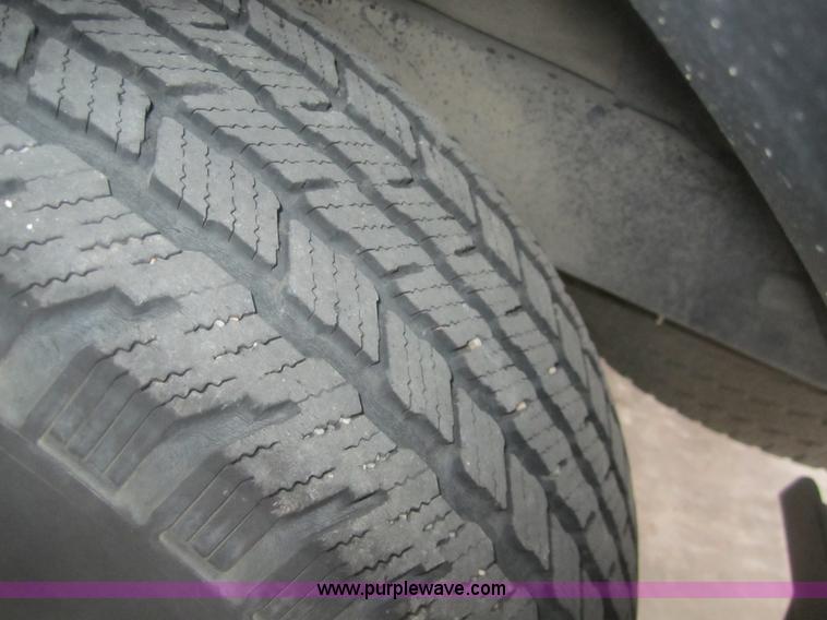 image for item B5546 1994 Toyota Land Cruiser SUV