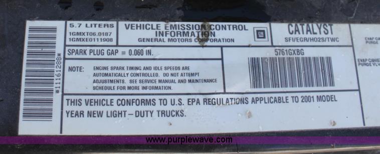 image for item B8661 2001 Chevrolet Express G2500 cargo van