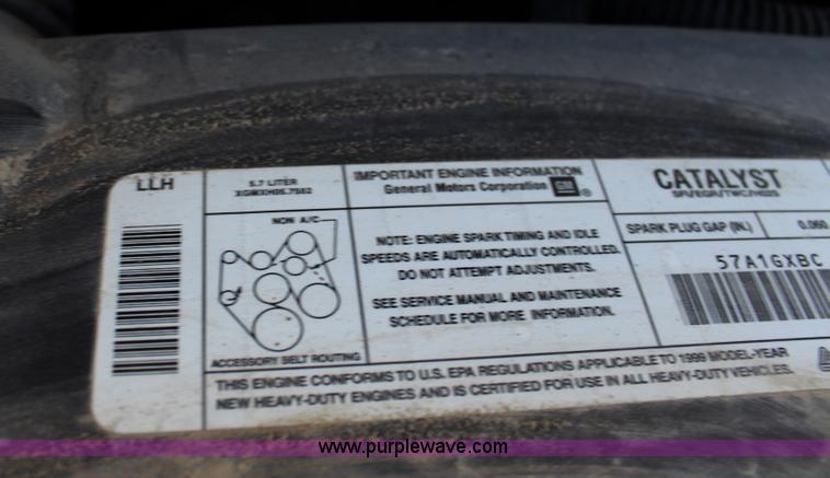 image for item B8662 1999 Chevrolet Express G2500 cargo van