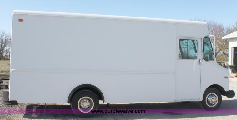 image for item B8664 1987 Ford E350 panel van