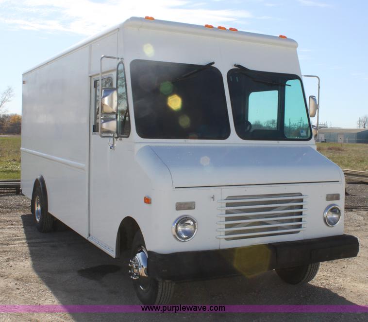 image for item B8664 1987 Ford E350 panel van