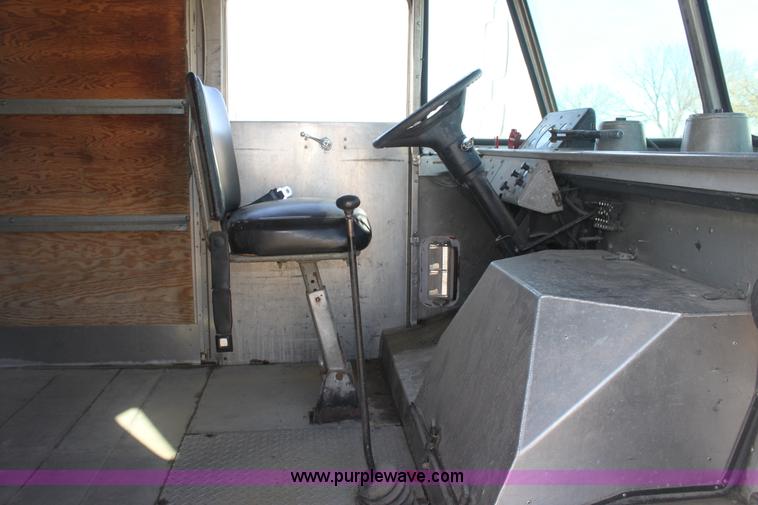 image for item B8664 1987 Ford E350 panel van