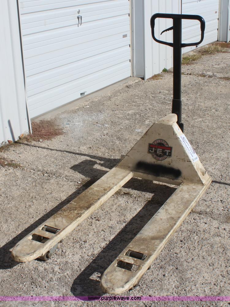 image for item B8667 Jet pallet jack