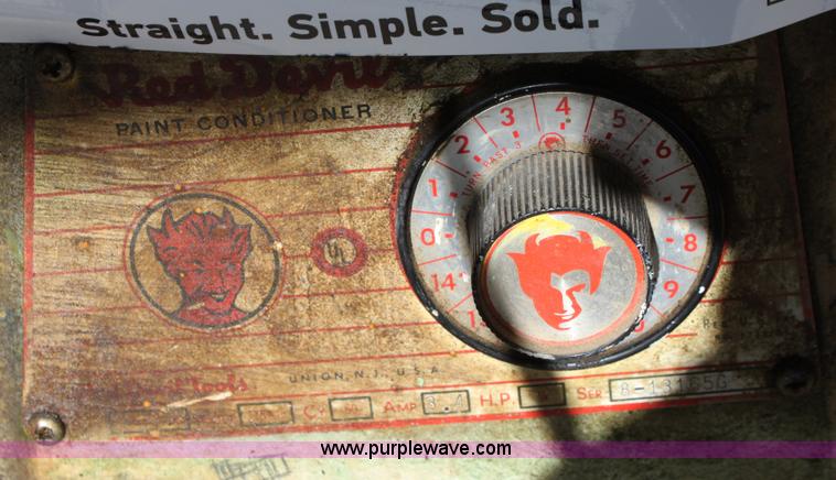 image for item B8670 Red Devil paint shaker