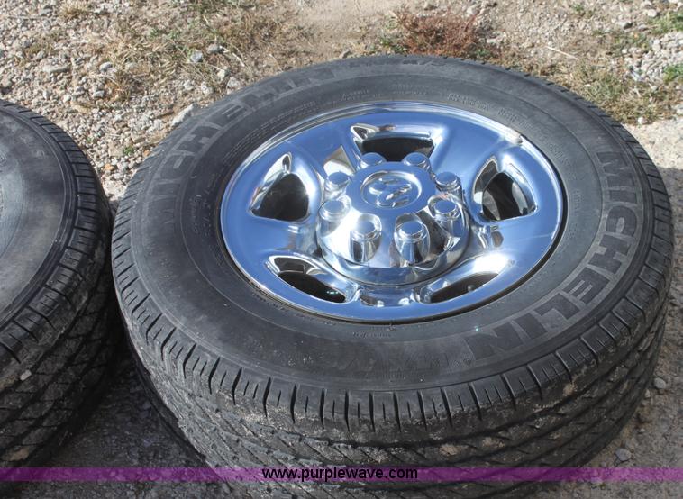 image for item B8673 Assorted tires and wheels