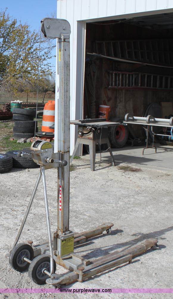 image for item B8674 Vermette machine company 512A material lift