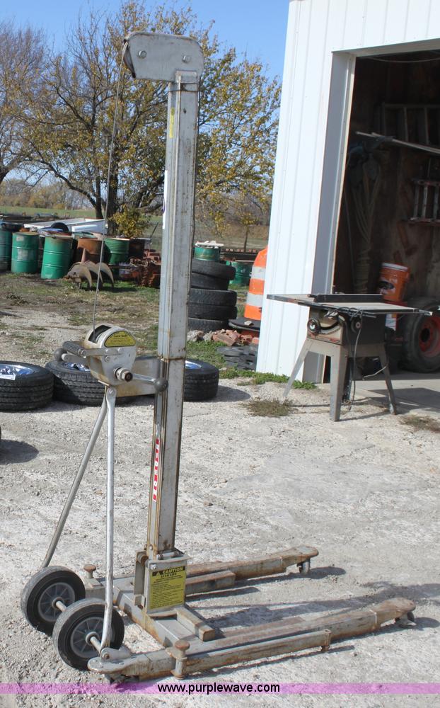 image for item B8674 Vermette machine company 512A material lift