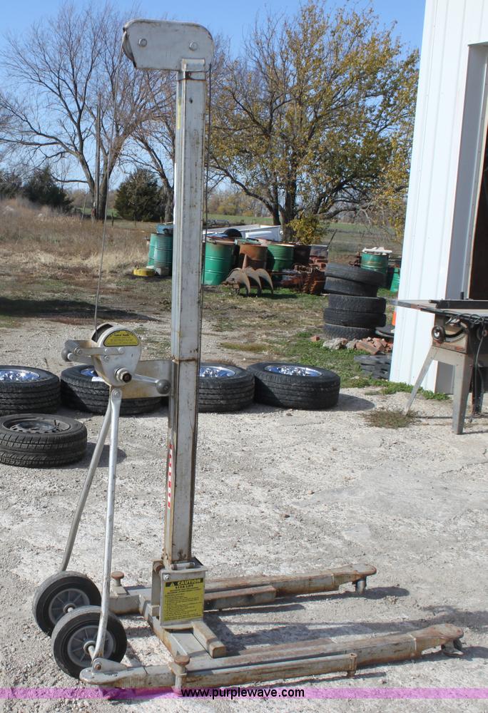 image for item B8674 Vermette machine company 512A material lift