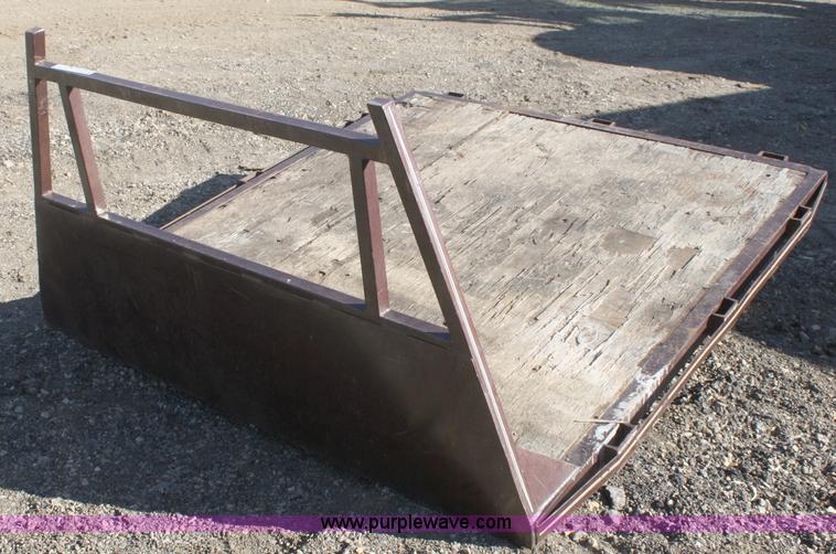 image for item B9439 Pickup truck flatbed