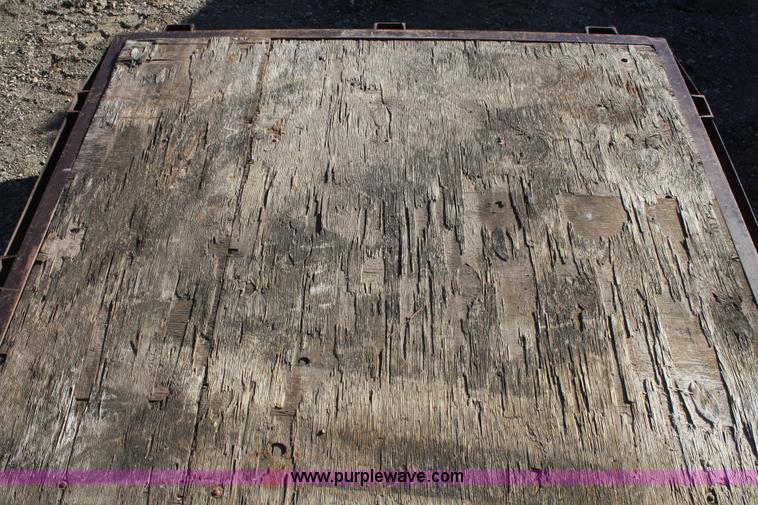 image for item B9439 Pickup truck flatbed