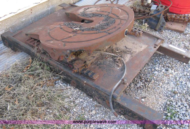 image for item B9605 Fifth wheel plate