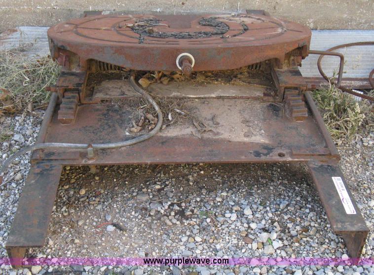 image for item B9605 Fifth wheel plate